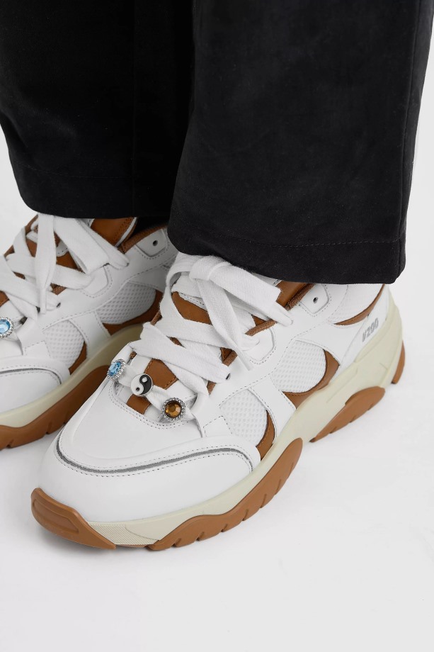 Meerval Lo Witte Axel Arigato