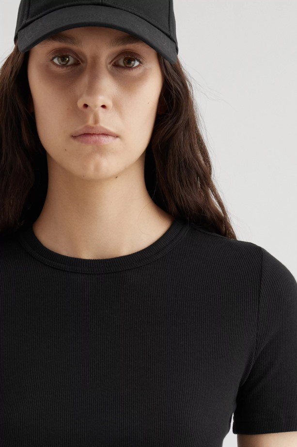 Axel Arigato Zwart Signature Slim Rib T-shirt