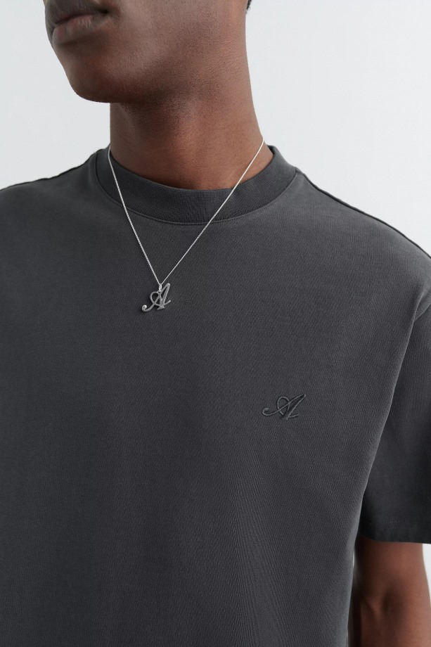 Signature T-shirt Axel Arigato Vervaagd Zwart