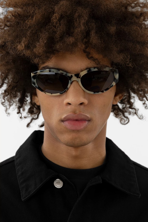 Tonia Cat-eye Zonnebril Axel Arigato Beige Turtle Black