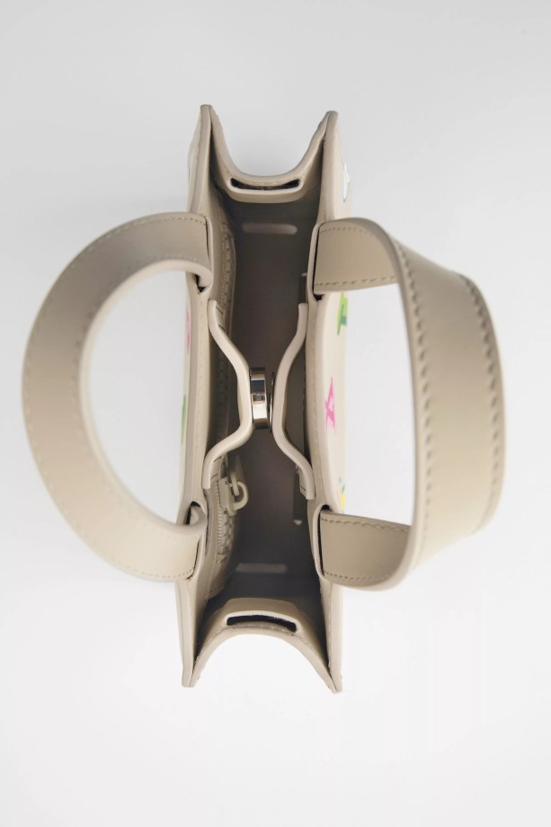 Axel Arigato Trait Monogram Leren Tas Lichtbeige