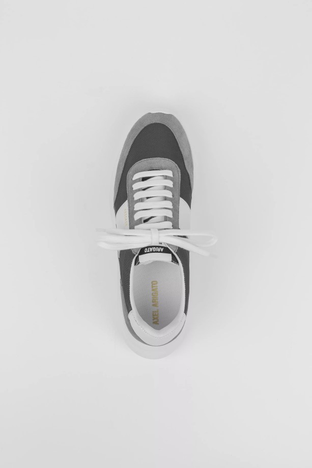 Genesis Vintage Loper Axel Arigato Zwart Wit