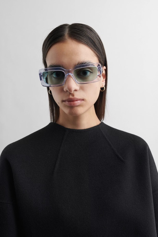 Arena Rechthoekige Zonnebril Transparant Groen Axel Arigato