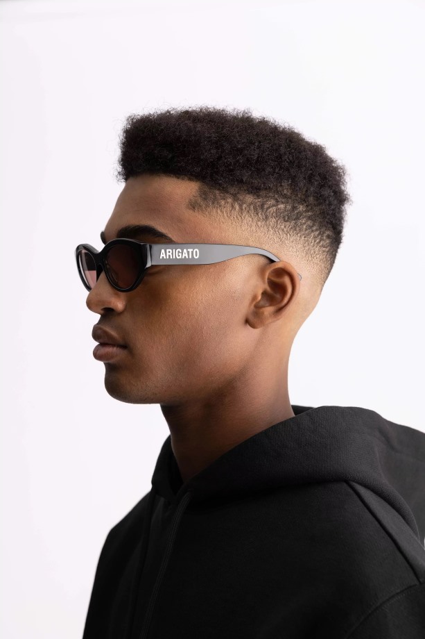 Axel Arigato Tonia Cat-eye Zonnebril Zwart Dark Blush