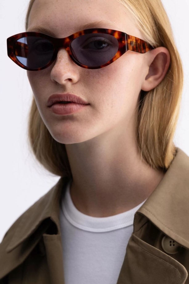 Axel Arigato Tortoise Lichtblauwe Tonia Cat-eye Zonnebril