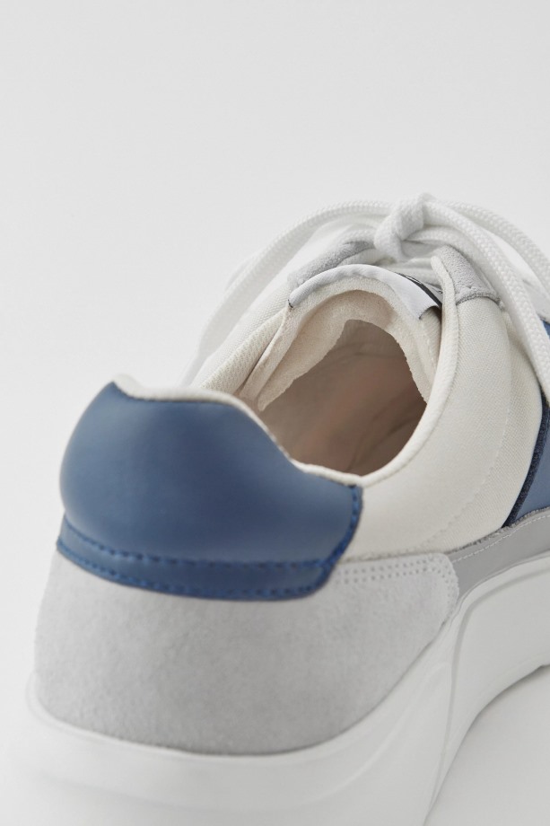 Genesis Vintage Runner Axel Arigato Cremino Blauw