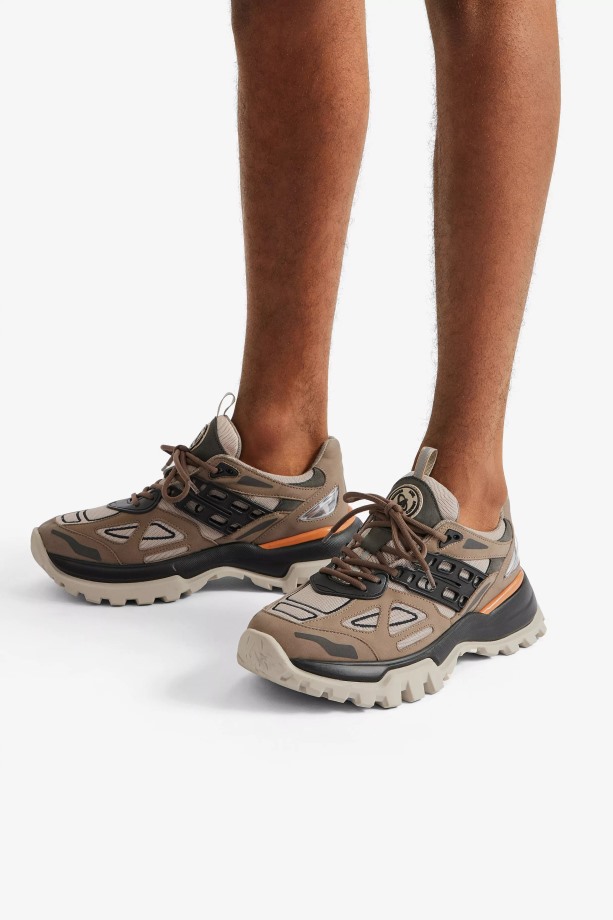 Marathon R-tic Zand Zwarte Axel Arigato