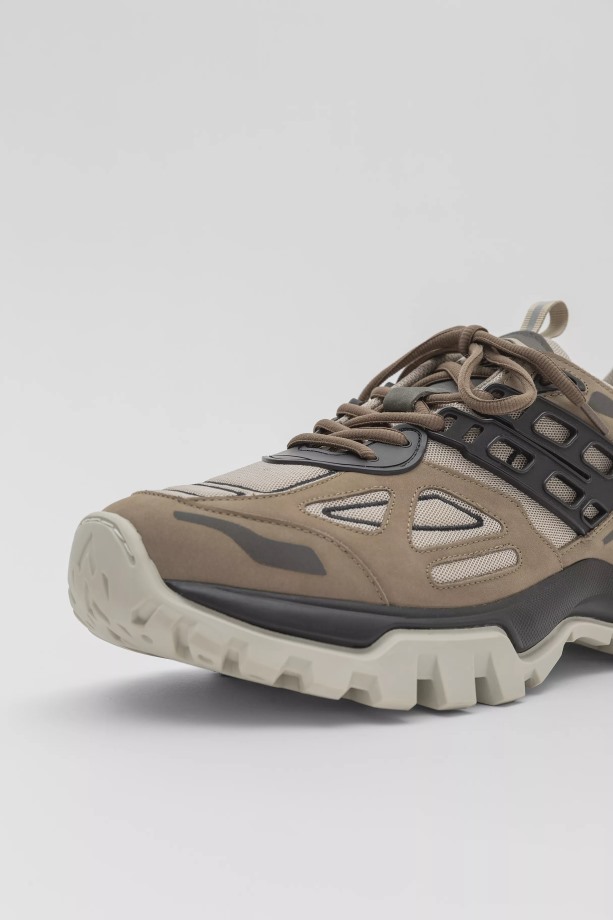 Marathon R-tic Zand Zwarte Axel Arigato