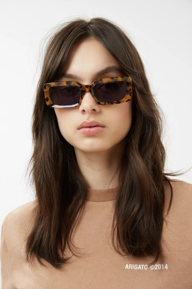 Arena Rechthoekige Zonnebril Tortoise Blauw Axel Arigato