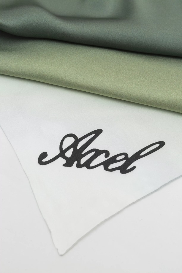 Prisma Zijden Sjaal Belgisch Blok Donkergroen Axel Arigato