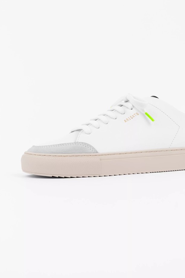 Clean 90 Triple Oranje Zwart Neon Axel Arigato