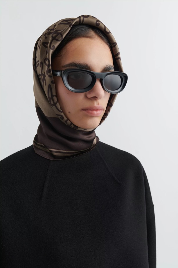 Audrey Zijden Sjaal Axel Arigato Molﾨﾦ Shitake