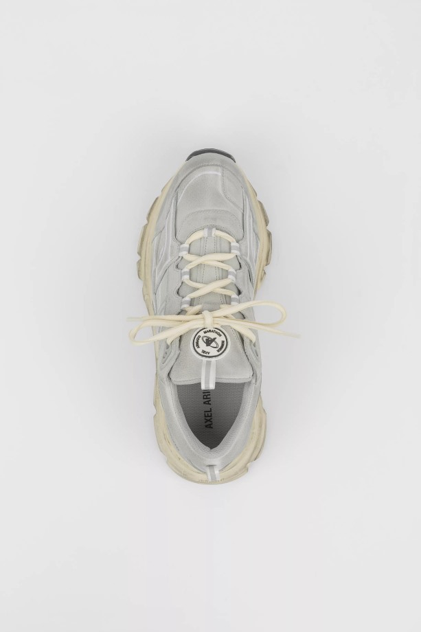 Marathon R-trail Grijze Axel Arigato