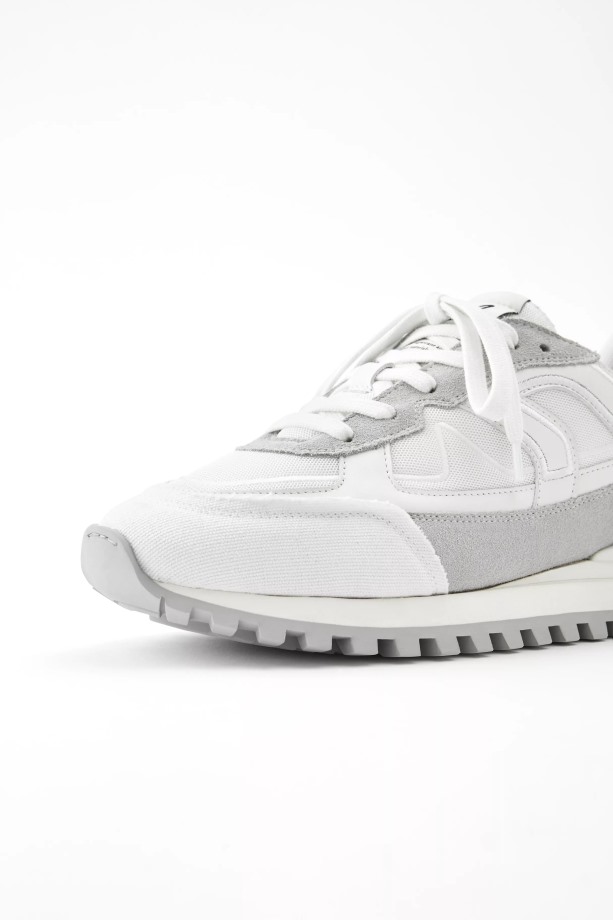 Axel Arigato Wit Grijze Sonar