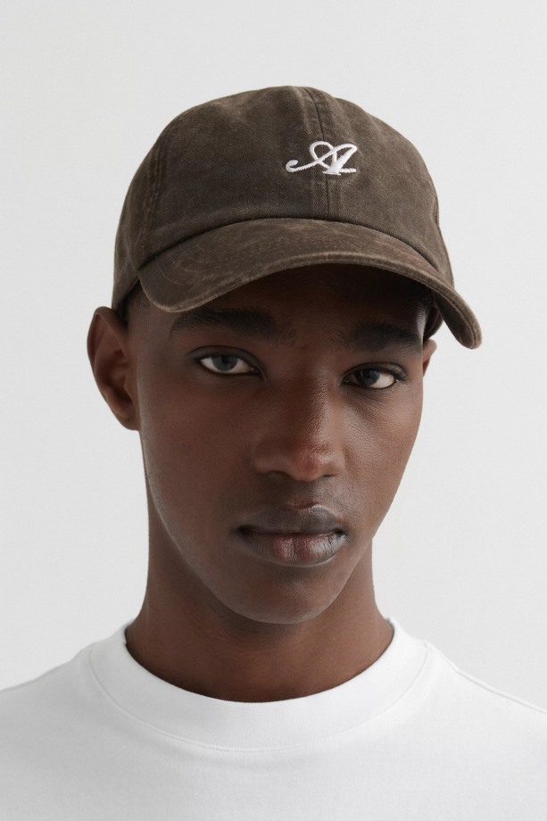 Gewassen Signature Pet Gewassen Bruin Axel Arigato