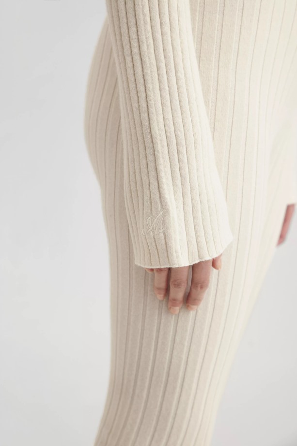 Signature Flare Broek Ecru Axel Arigato